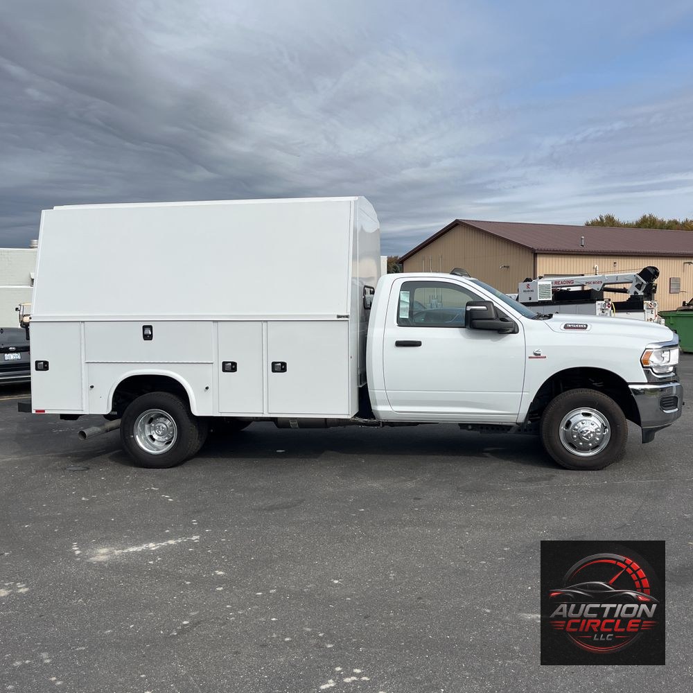 2024 Ram 3500 Cab/Chassis Tradesman