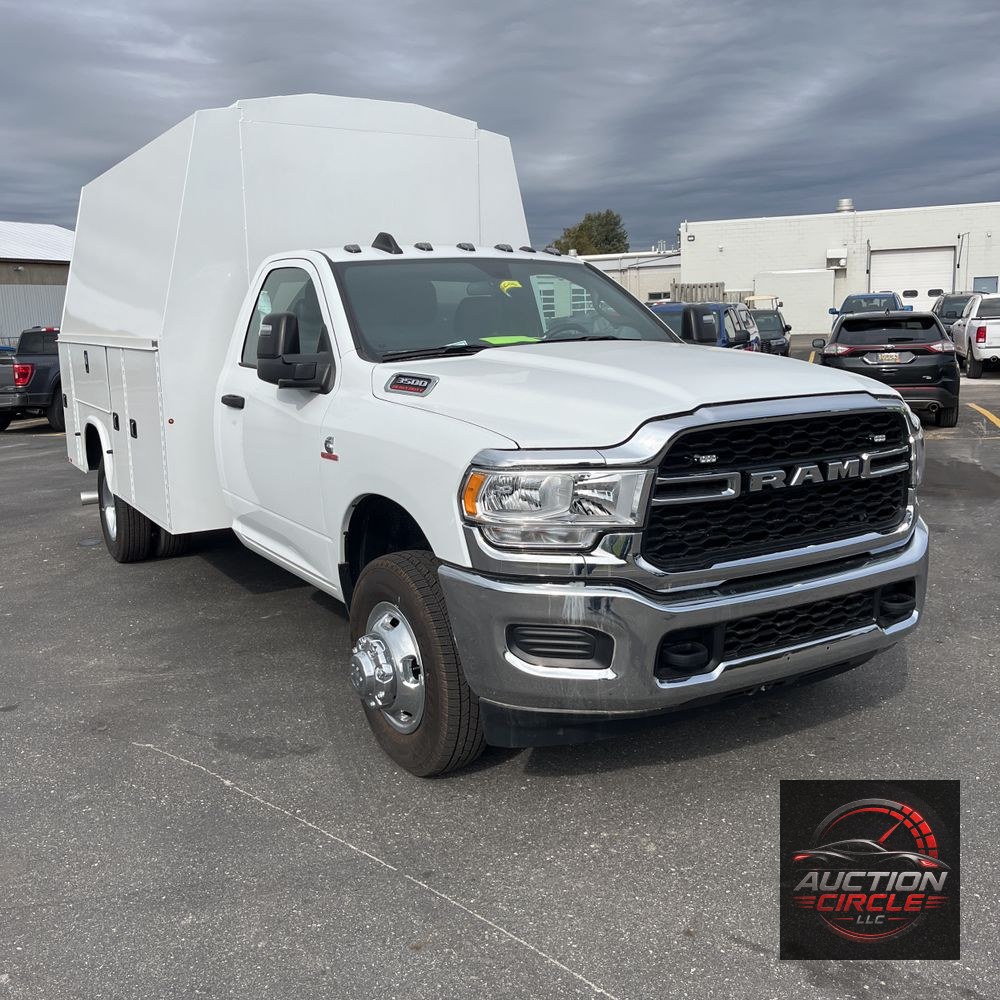 2024 Ram 3500 Cab/Chassis Tradesman