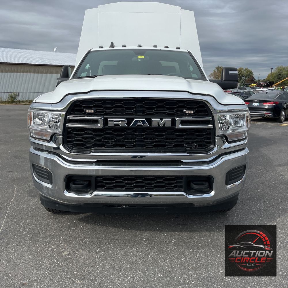 2024 Ram 3500 Cab/Chassis Tradesman