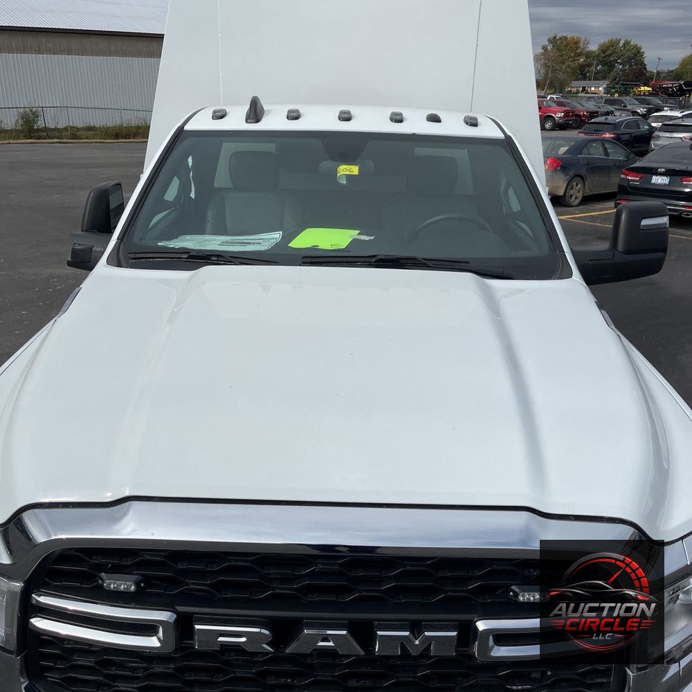 2024 Ram 3500 Cab/Chassis Tradesman