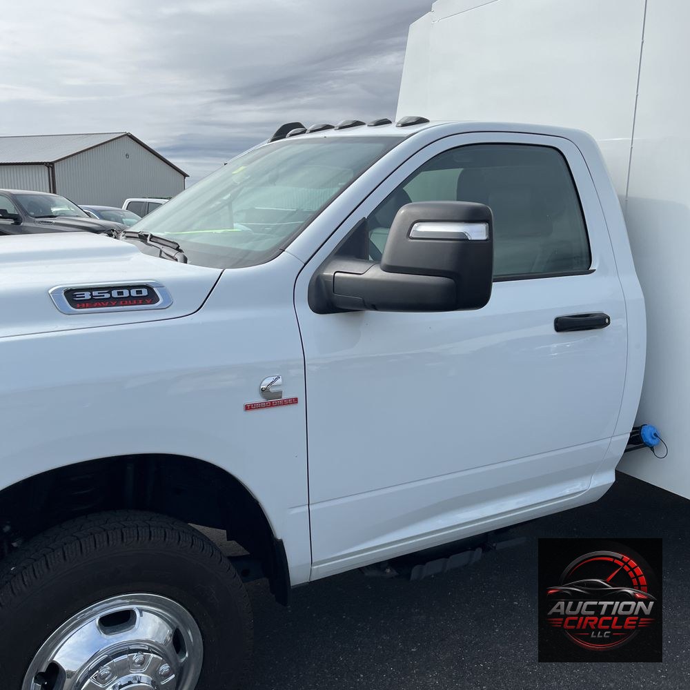 2024 Ram 3500 Cab/Chassis Tradesman