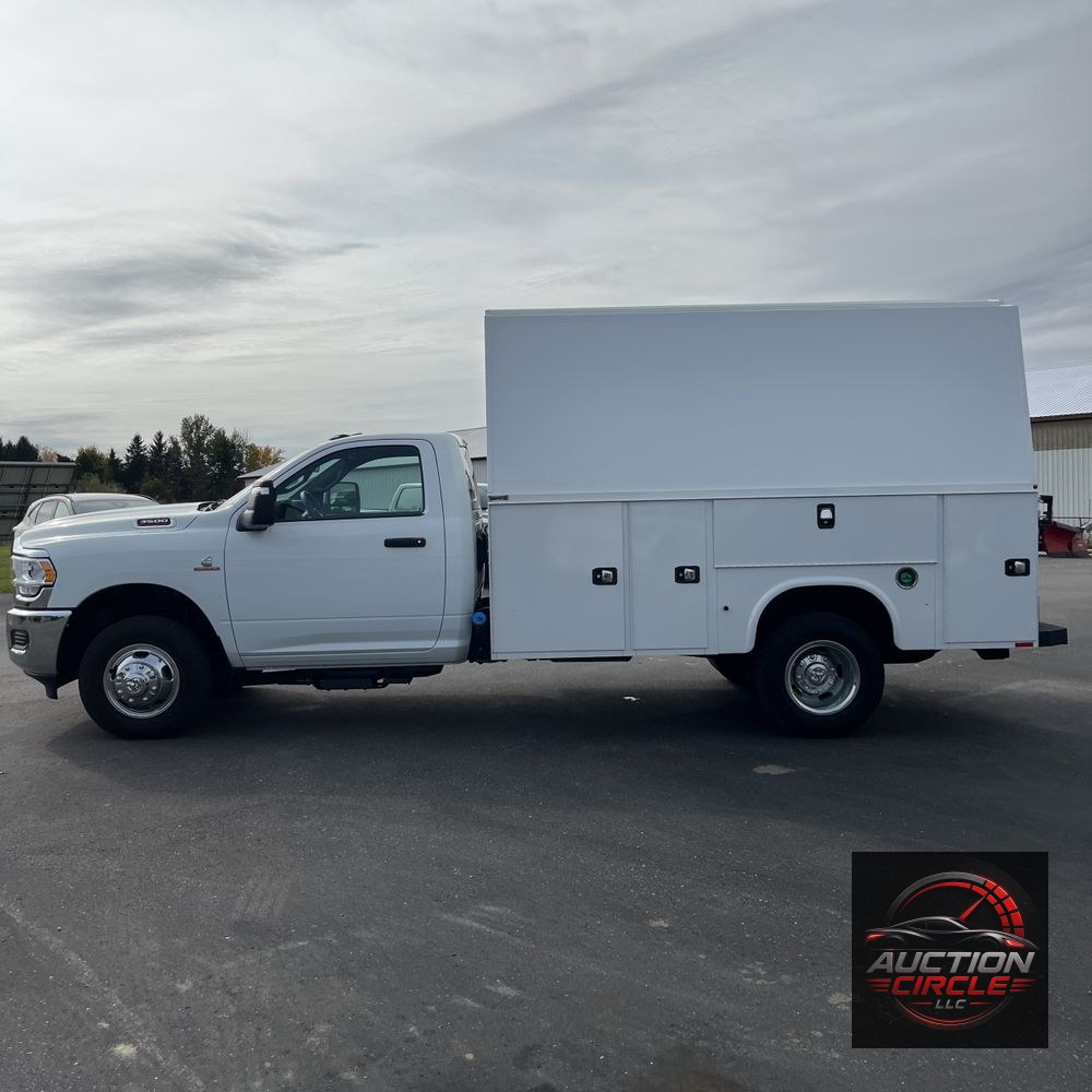 2024 Ram 3500 Cab/Chassis Tradesman