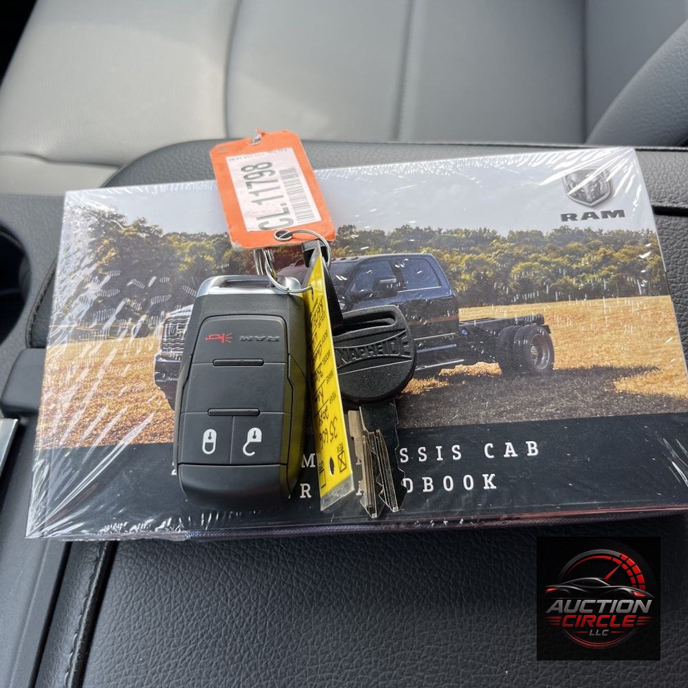 2024 Ram 3500 Cab/Chassis Tradesman