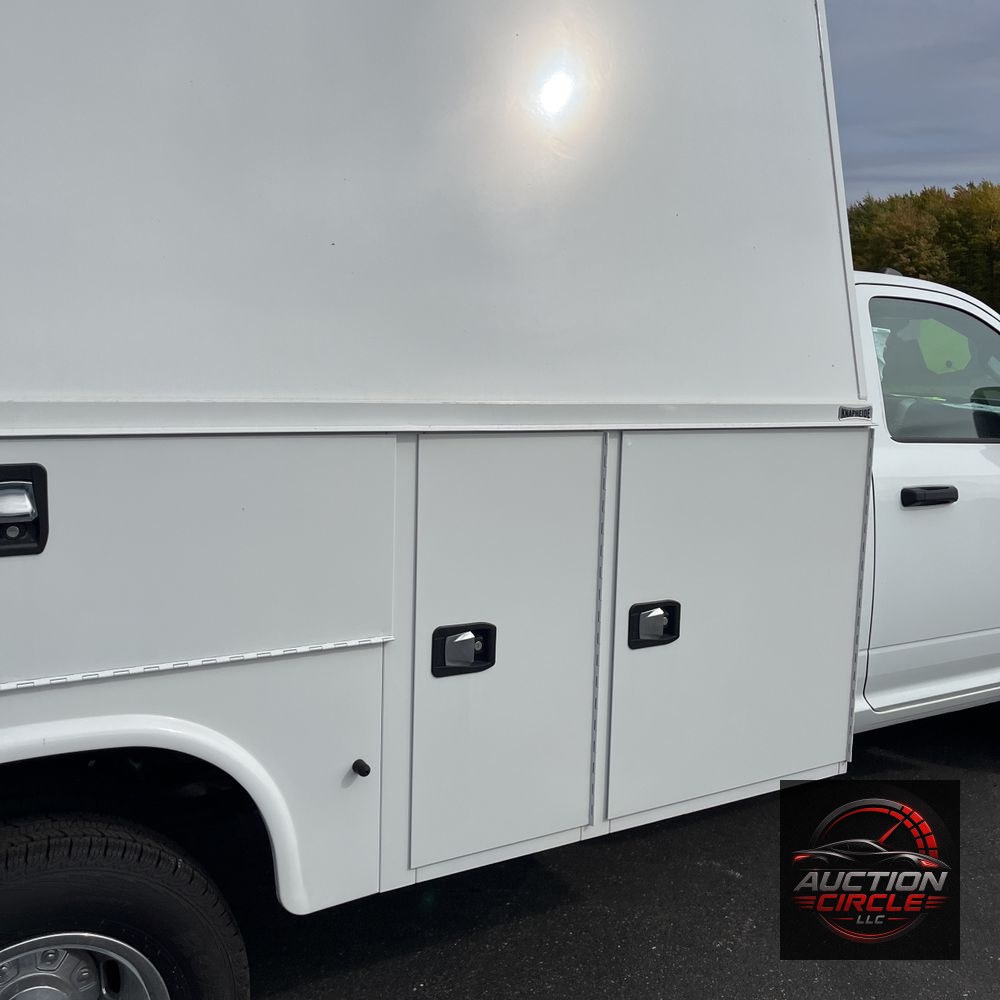 2024 Ram 3500 Cab/Chassis Tradesman
