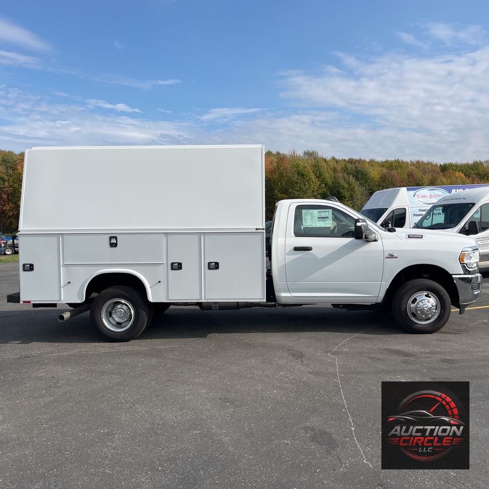 2024 Ram 3500 Cab/Chassis Tradesman