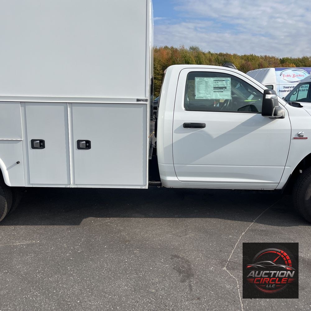 2024 Ram 3500 Cab/Chassis Tradesman