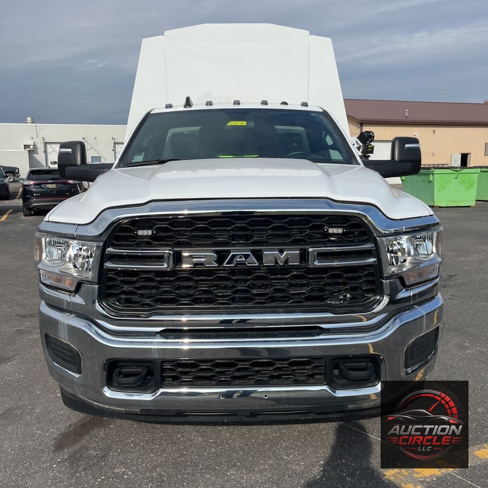 2024 Ram 3500 Cab/Chassis Tradesman