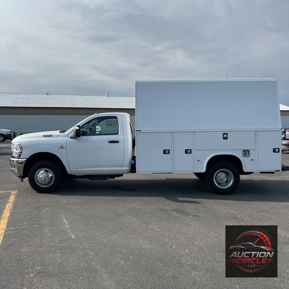 2024 Ram 3500 Cab/Chassis Tradesman
