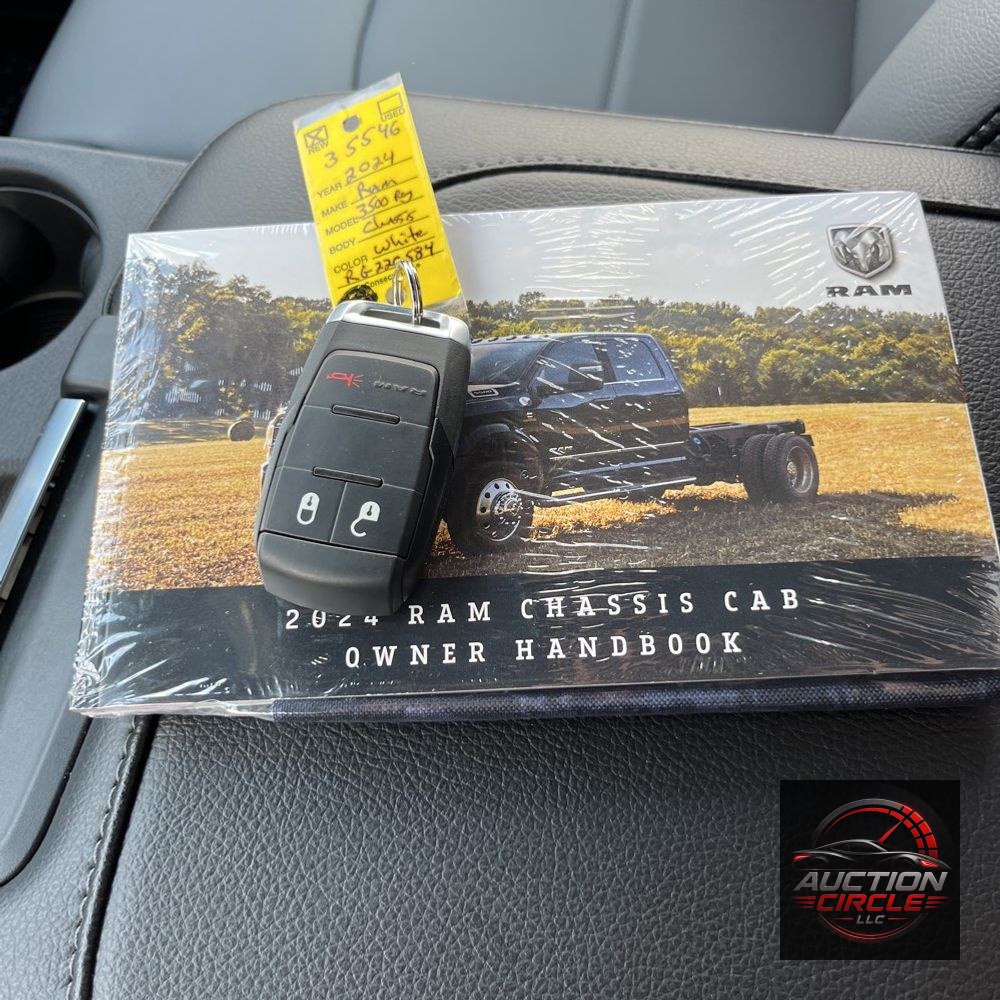 2024 Ram 3500 Cab/Chassis Tradesman
