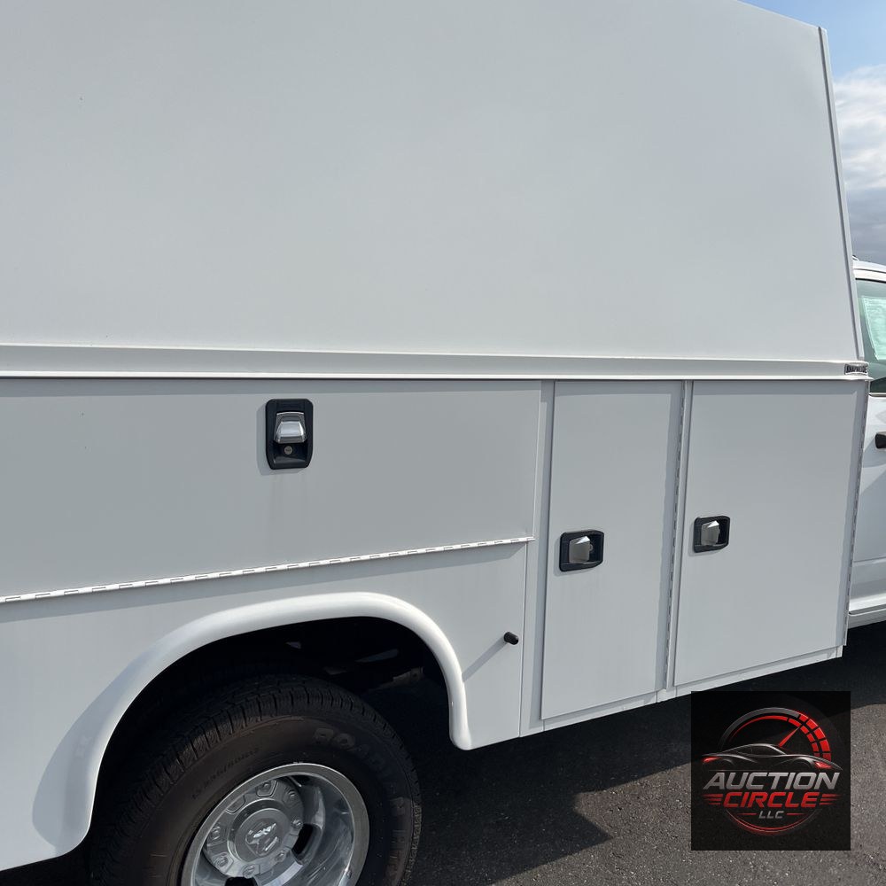2024 Ram 3500 Cab/Chassis Tradesman