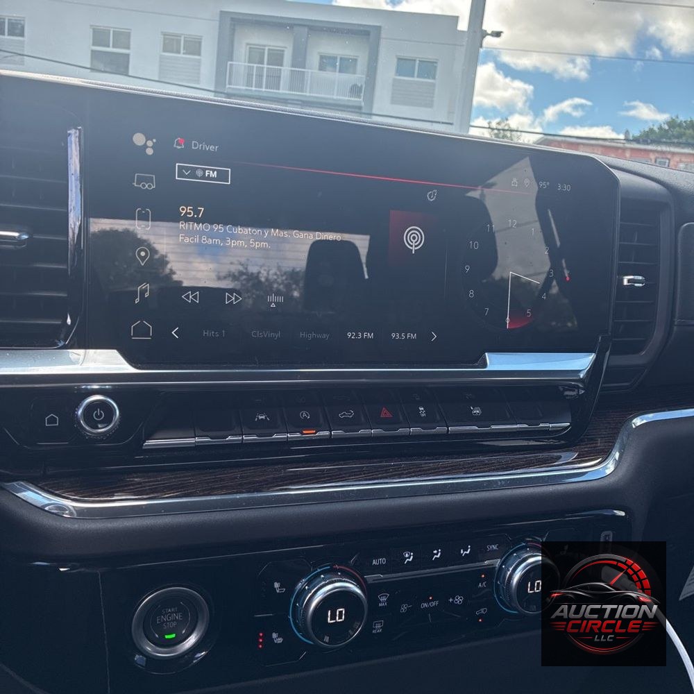 2024 GMC Sierra 1500 Elevation