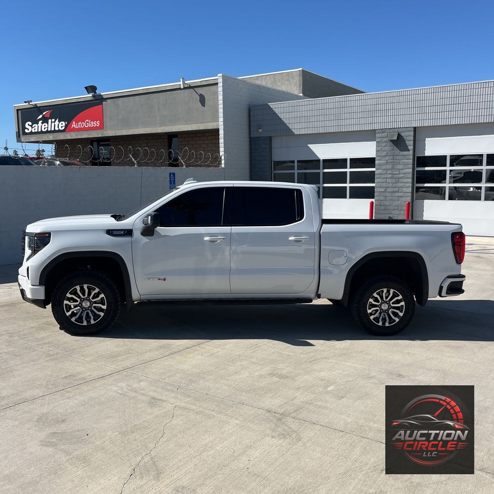 2023 GMC Sierra 1500 AT4