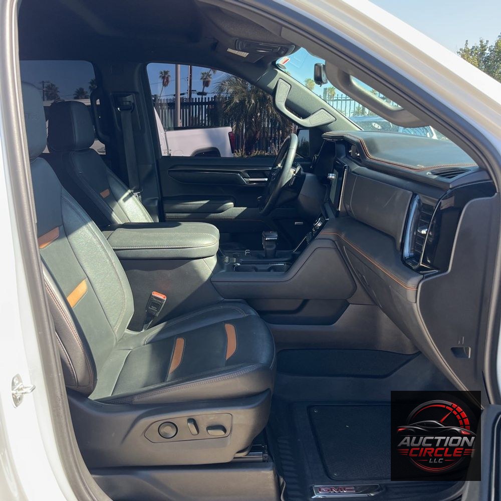 2023 GMC Sierra 1500 AT4