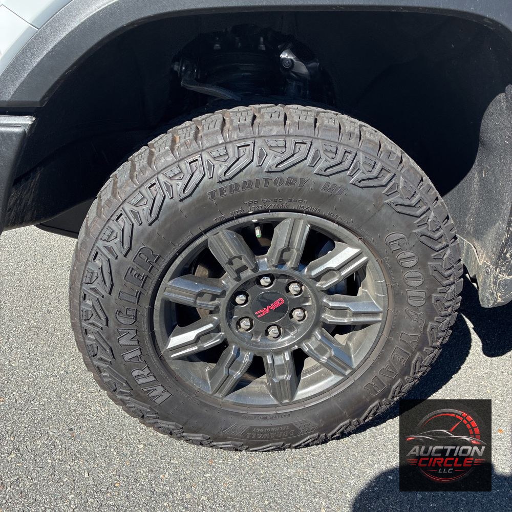 2025 GMC Sierra 1500 AT4X