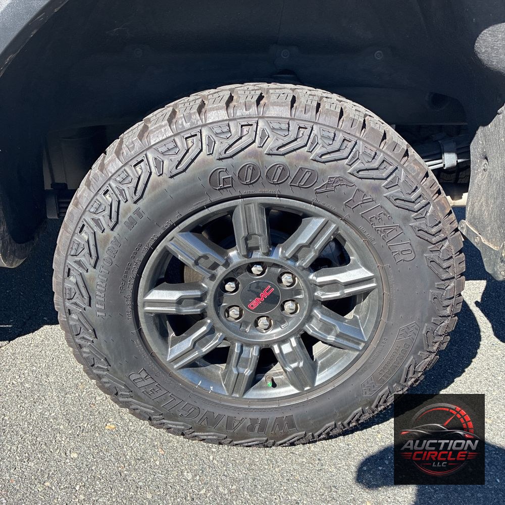 2025 GMC Sierra 1500 AT4X