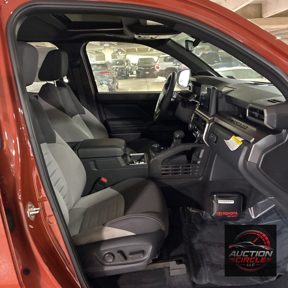 2025 Toyota Tacoma TRD Off-Road HV