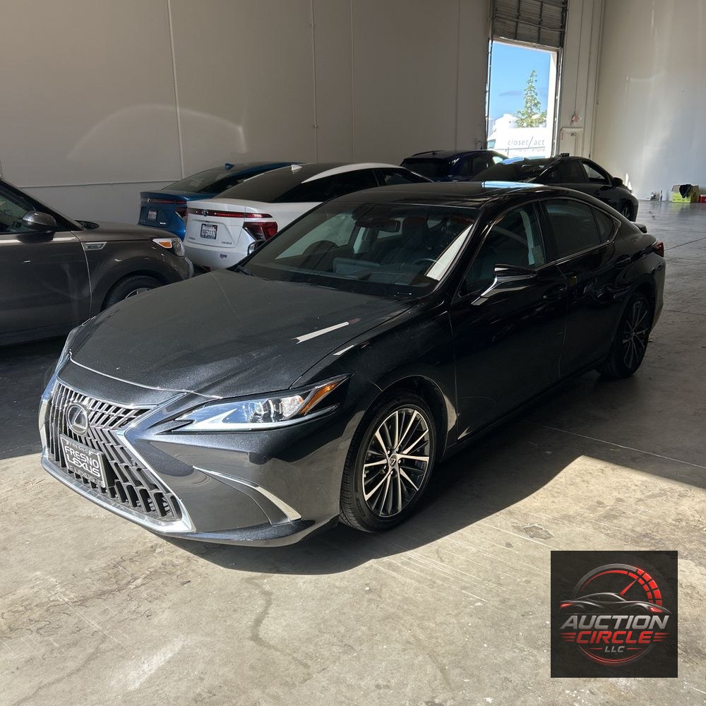 2025 Lexus ES 300h Base