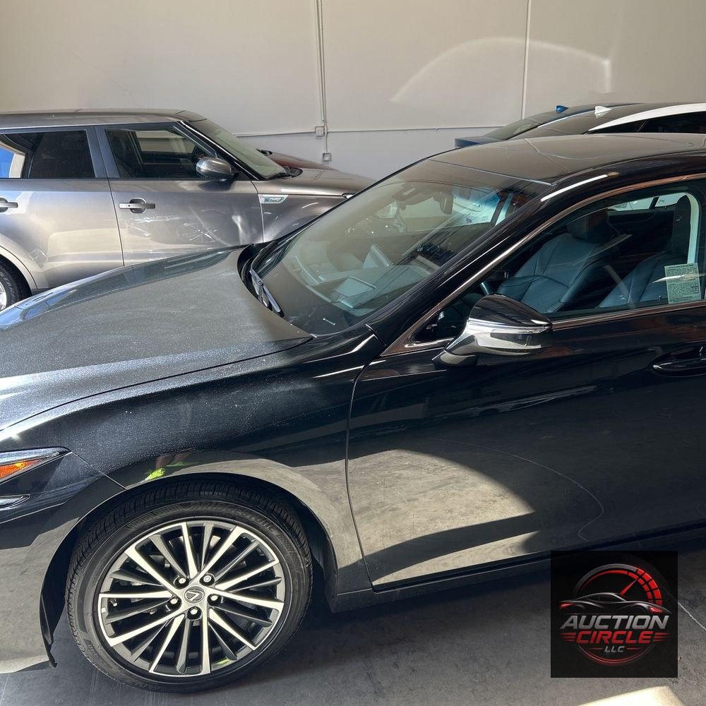 2025 Lexus ES 300h Base