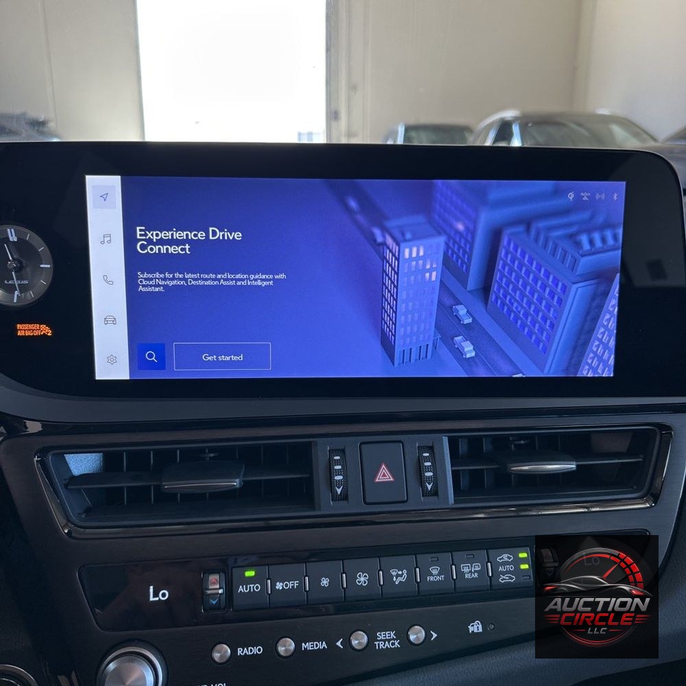 2025 Lexus ES 300h Base