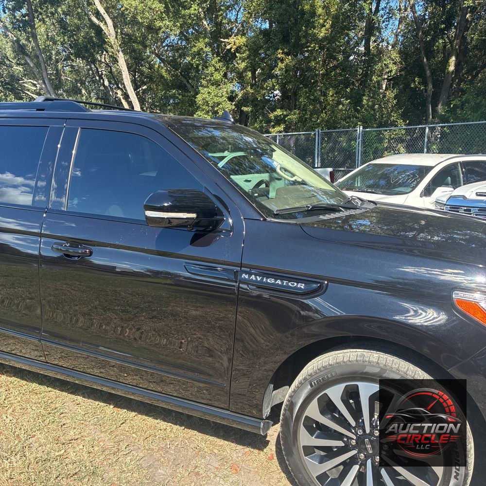 2022 Lincoln Navigator L Reserve