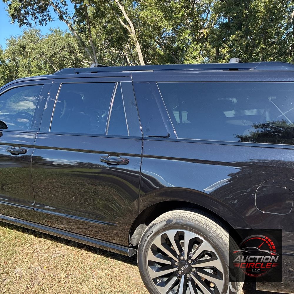 2022 Lincoln Navigator L Reserve