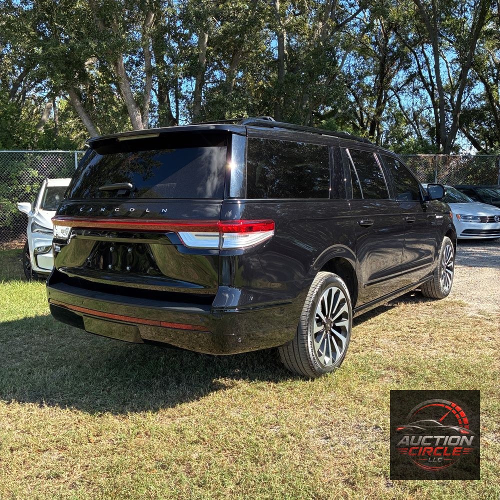 2022 Lincoln Navigator L Reserve