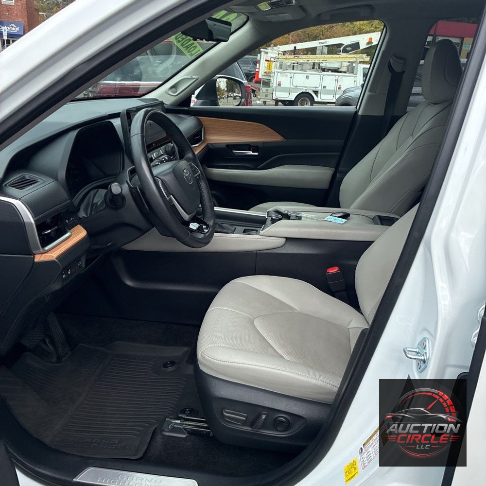 2024 Toyota Grand Highlander Platinum