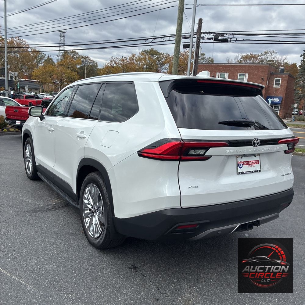 2024 Toyota Grand Highlander Platinum