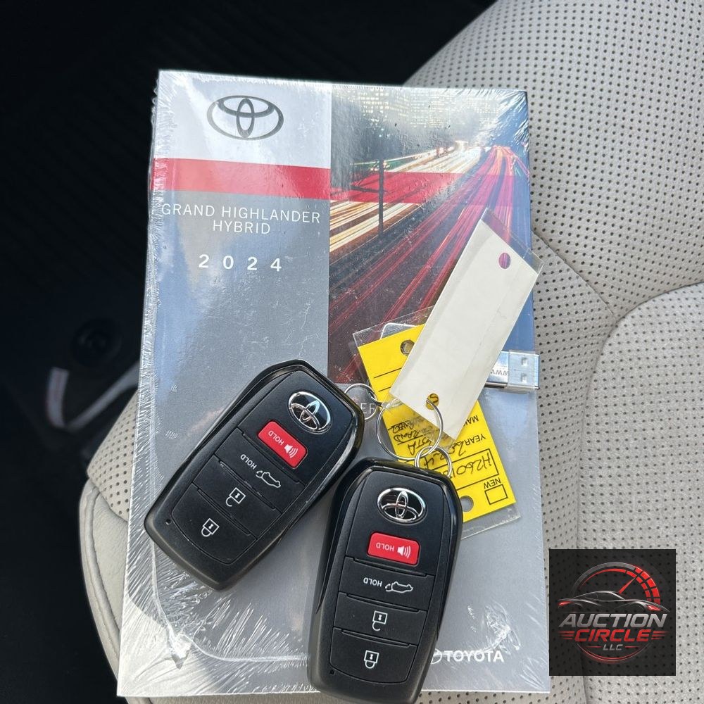 2024 Toyota Grand Highlander Hybrid MAX Limited