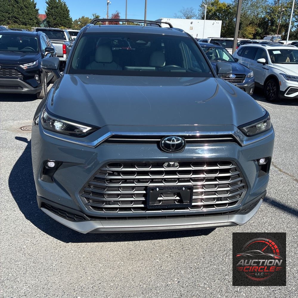2024 Toyota Grand Highlander Hybrid MAX Platinum