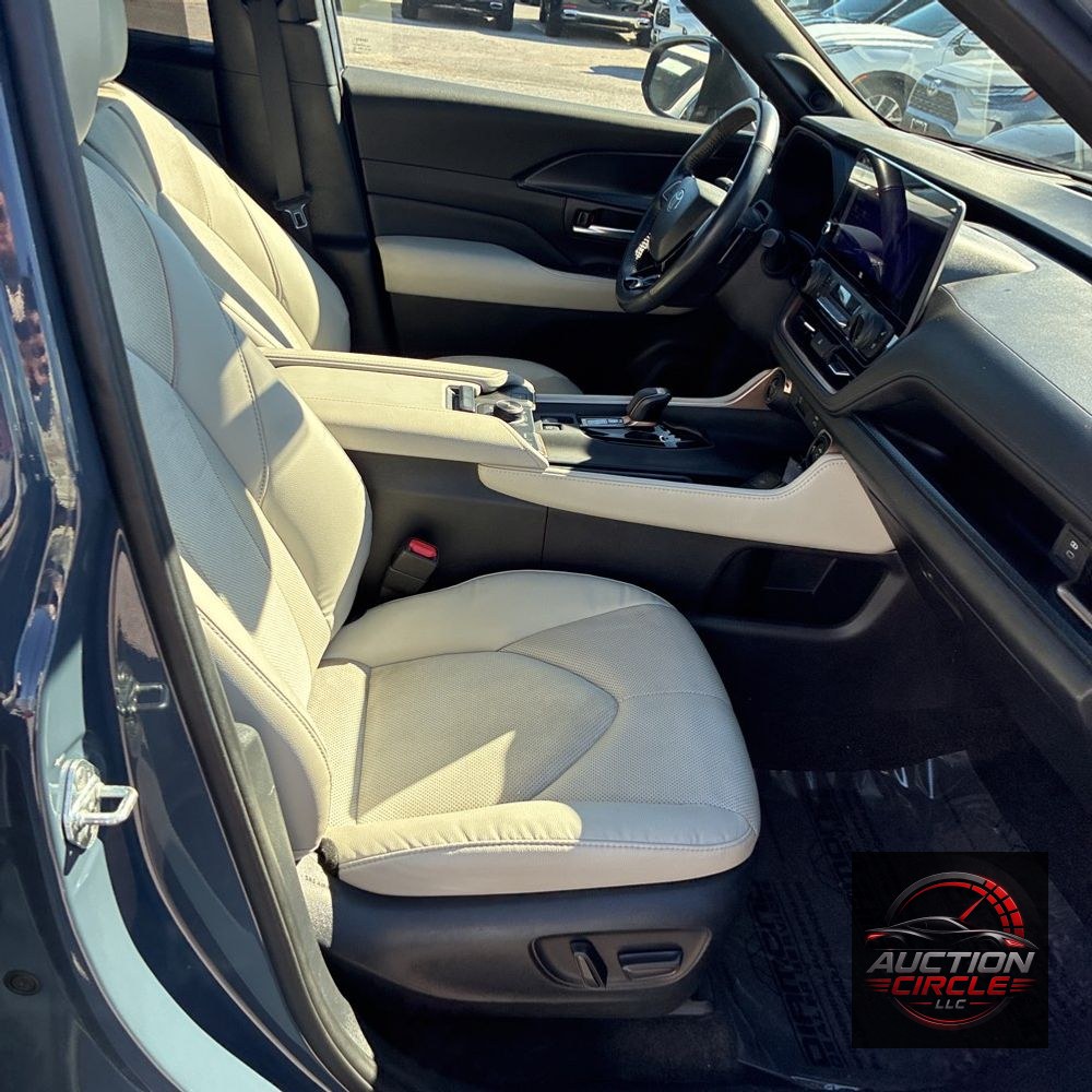 2024 Toyota Grand Highlander Hybrid MAX Platinum