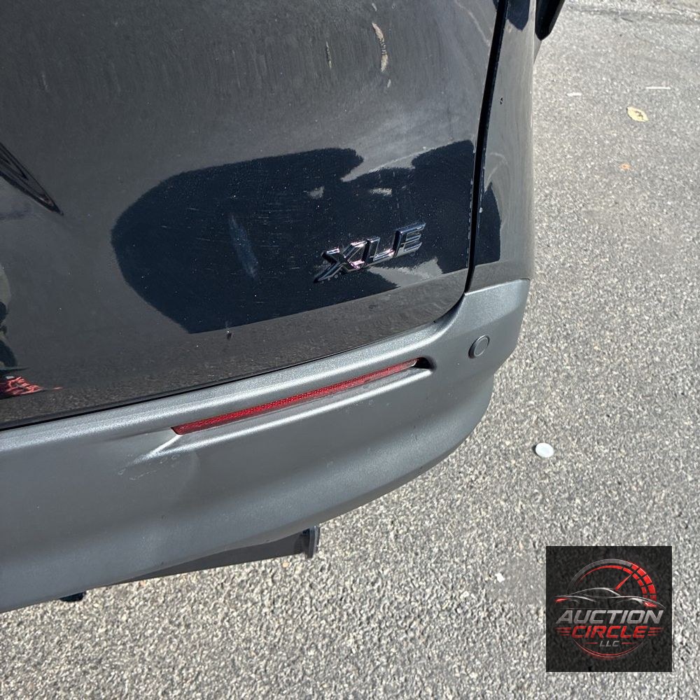 2025 Toyota Sienna Woodland Edition