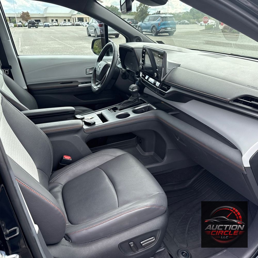 2024 Toyota Sienna XSE 7-Passenger