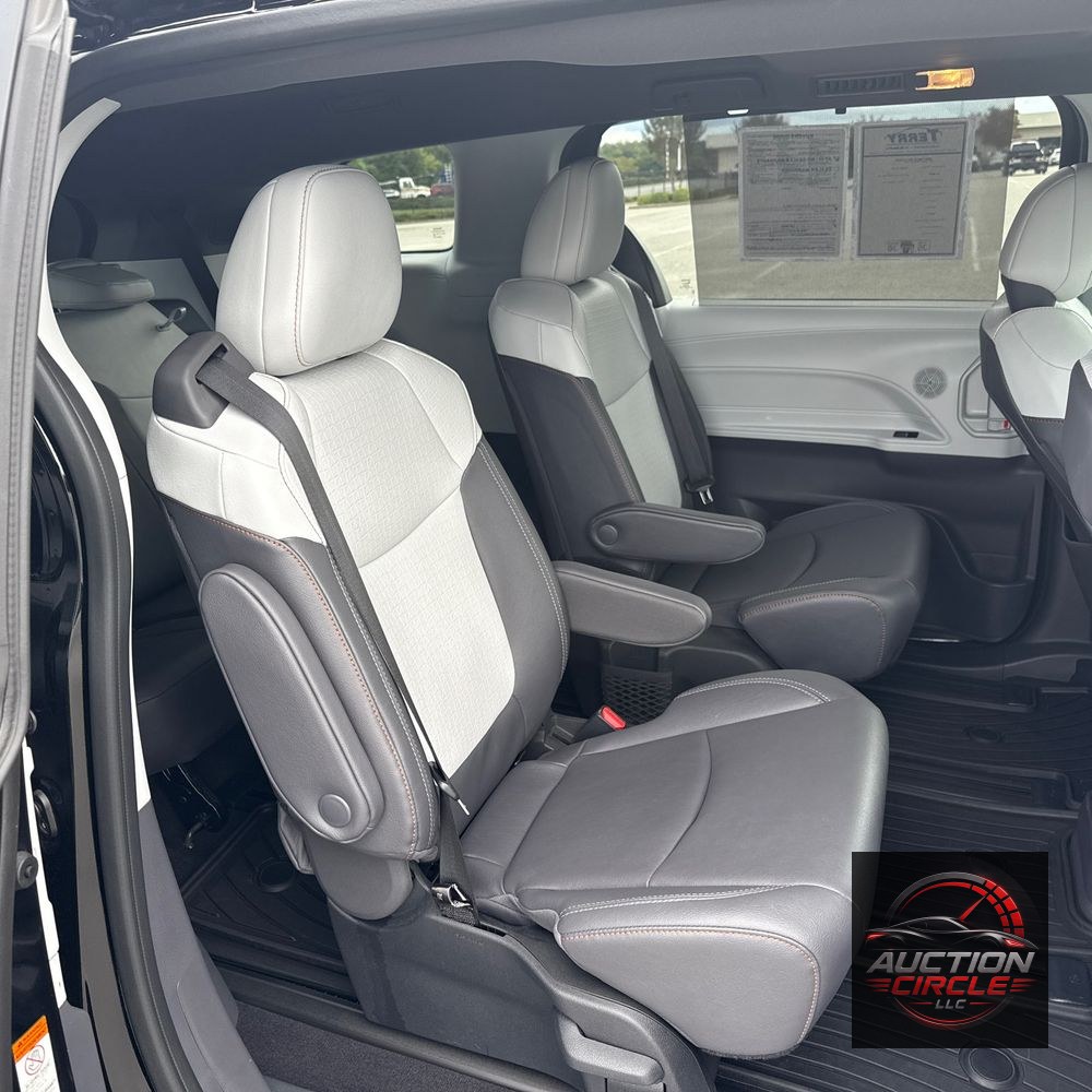 2024 Toyota Sienna XSE 7-Passenger