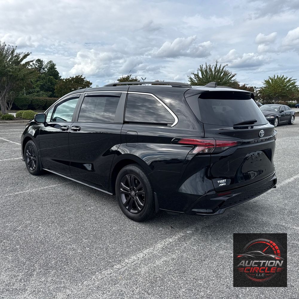 2024 Toyota Sienna XSE 7-Passenger