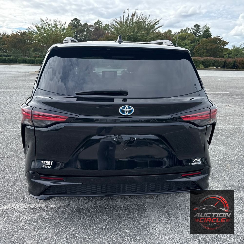 2024 Toyota Sienna XSE 7-Passenger