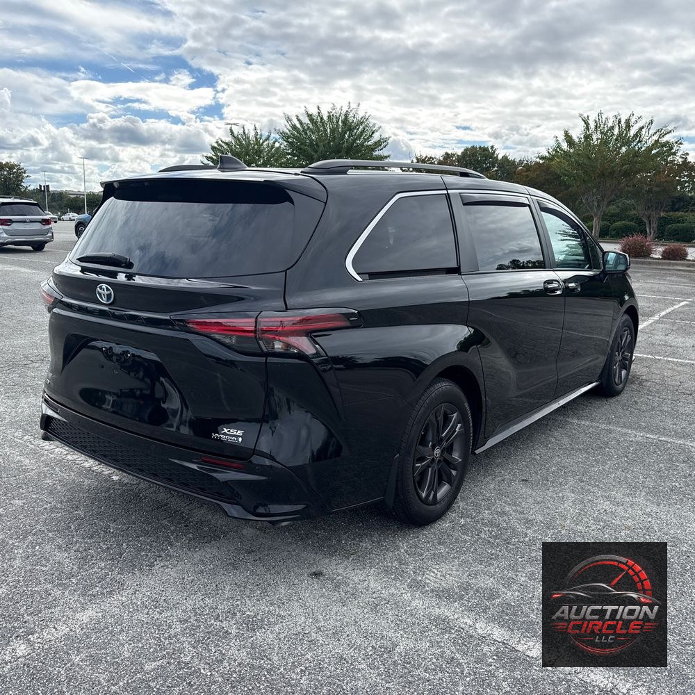 2024 Toyota Sienna XSE 7-Passenger