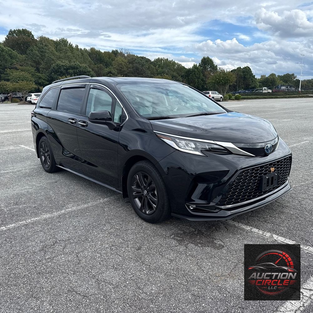 2024 Toyota Sienna XSE 7-Passenger