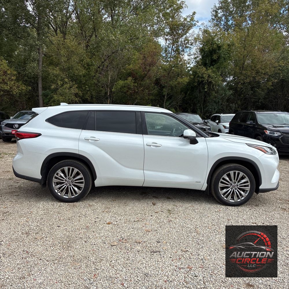2023 Toyota Highlander Hybrid Platinum
