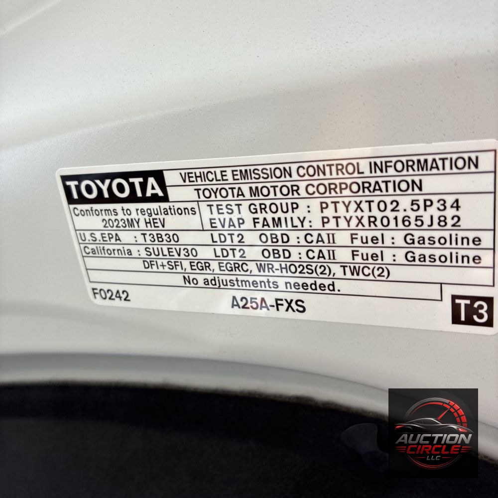 2023 Toyota Highlander Hybrid Platinum