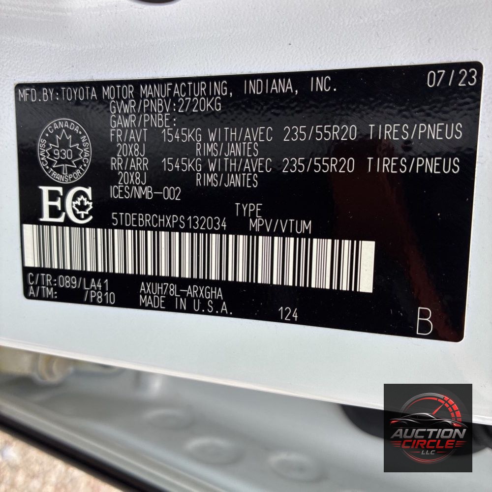 2023 Toyota Highlander Hybrid Platinum