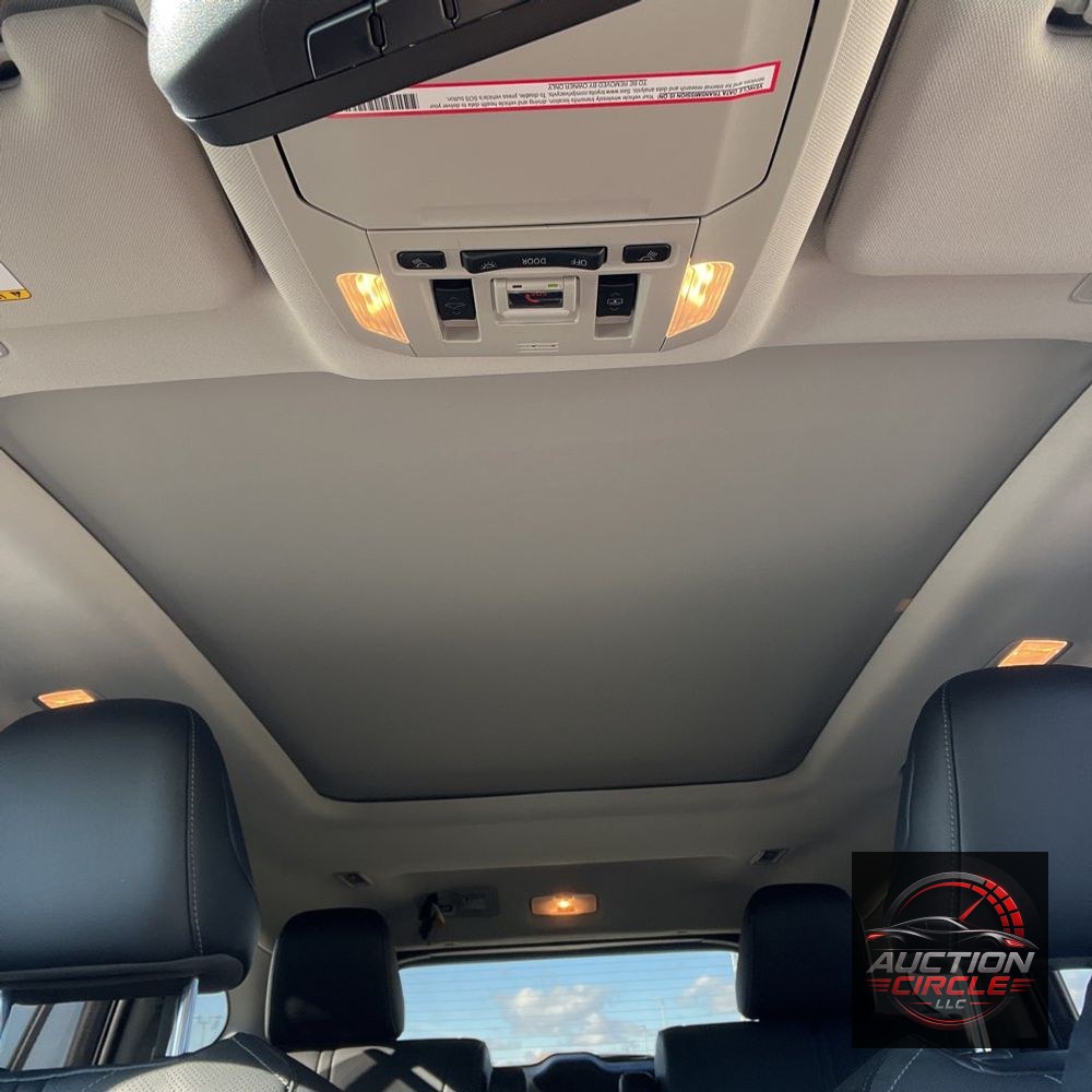 2023 Toyota Highlander Hybrid Platinum