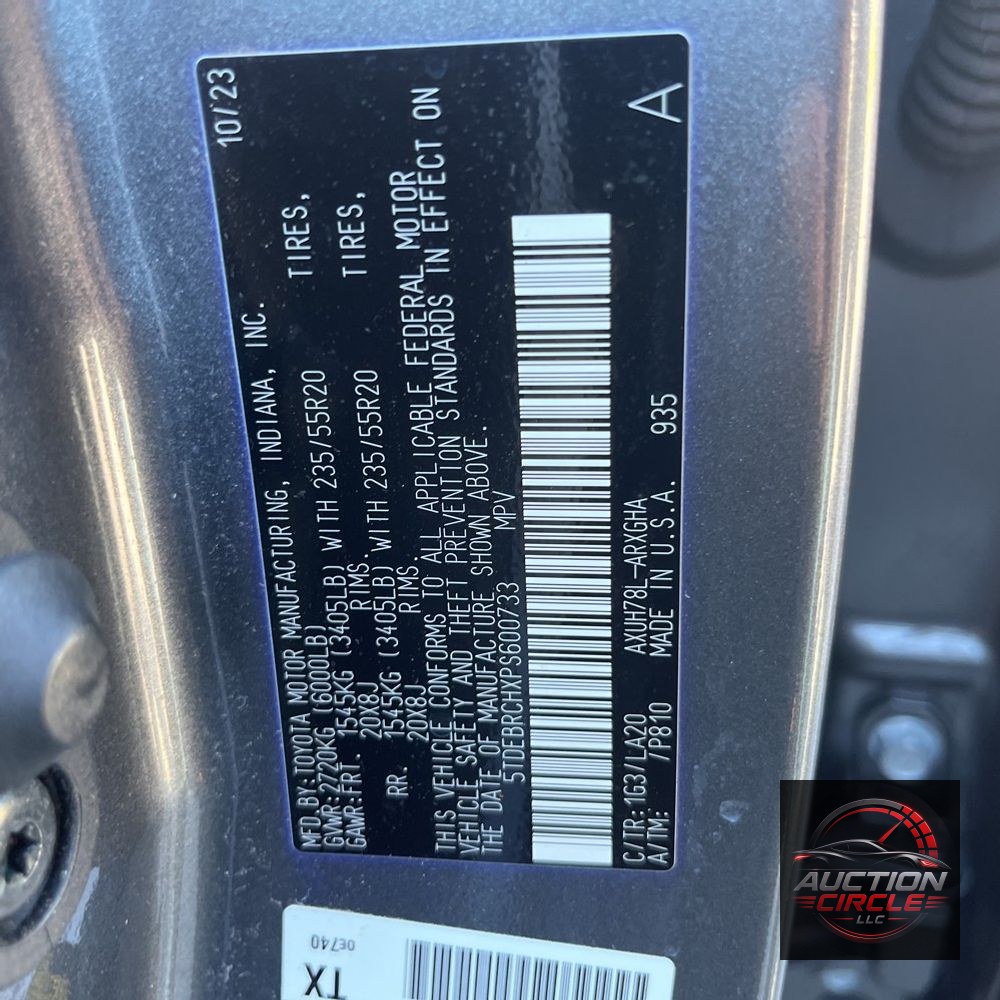 2023 Toyota Highlander Hybrid Platinum