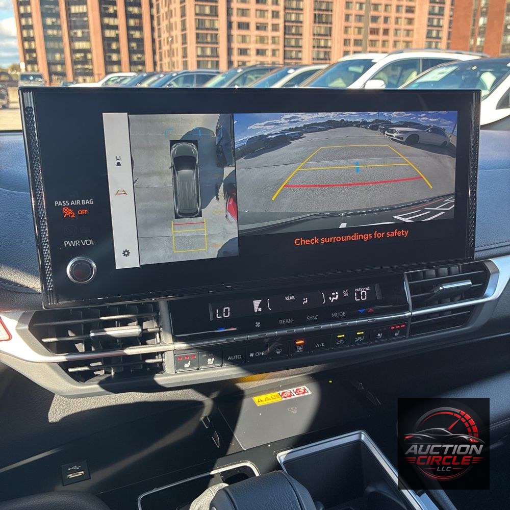 2025 Toyota Sienna Platinum 7-Passenger