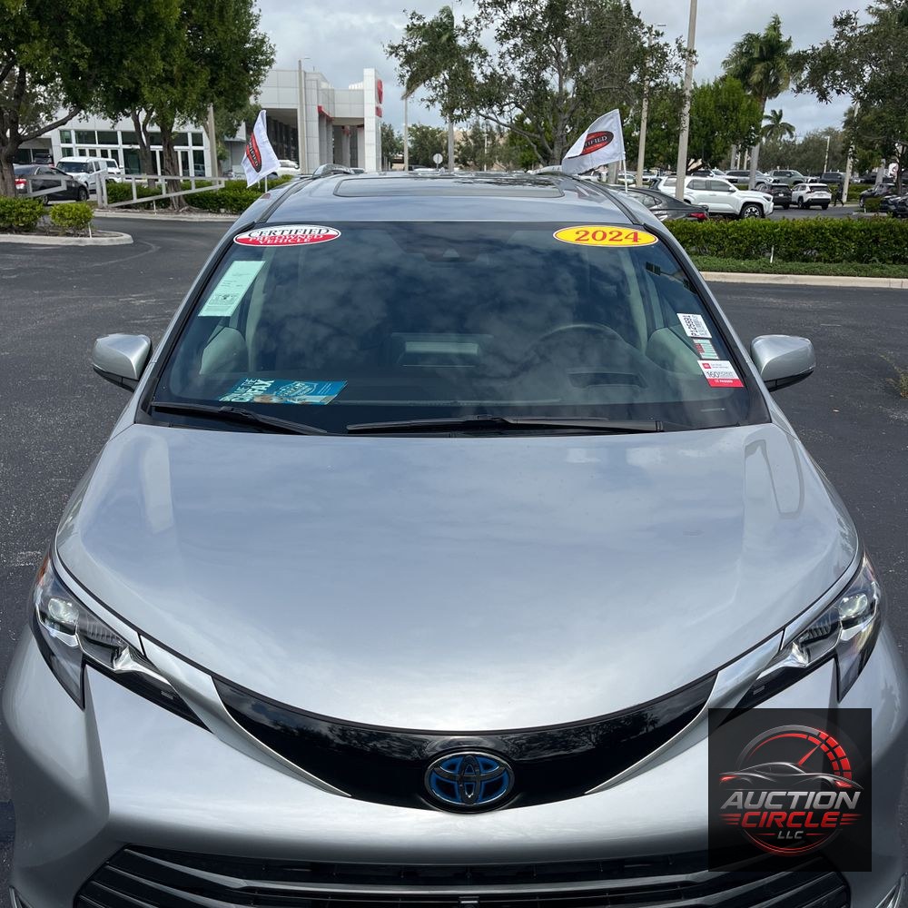 2024 Toyota Sienna Platinum 7-Passenger