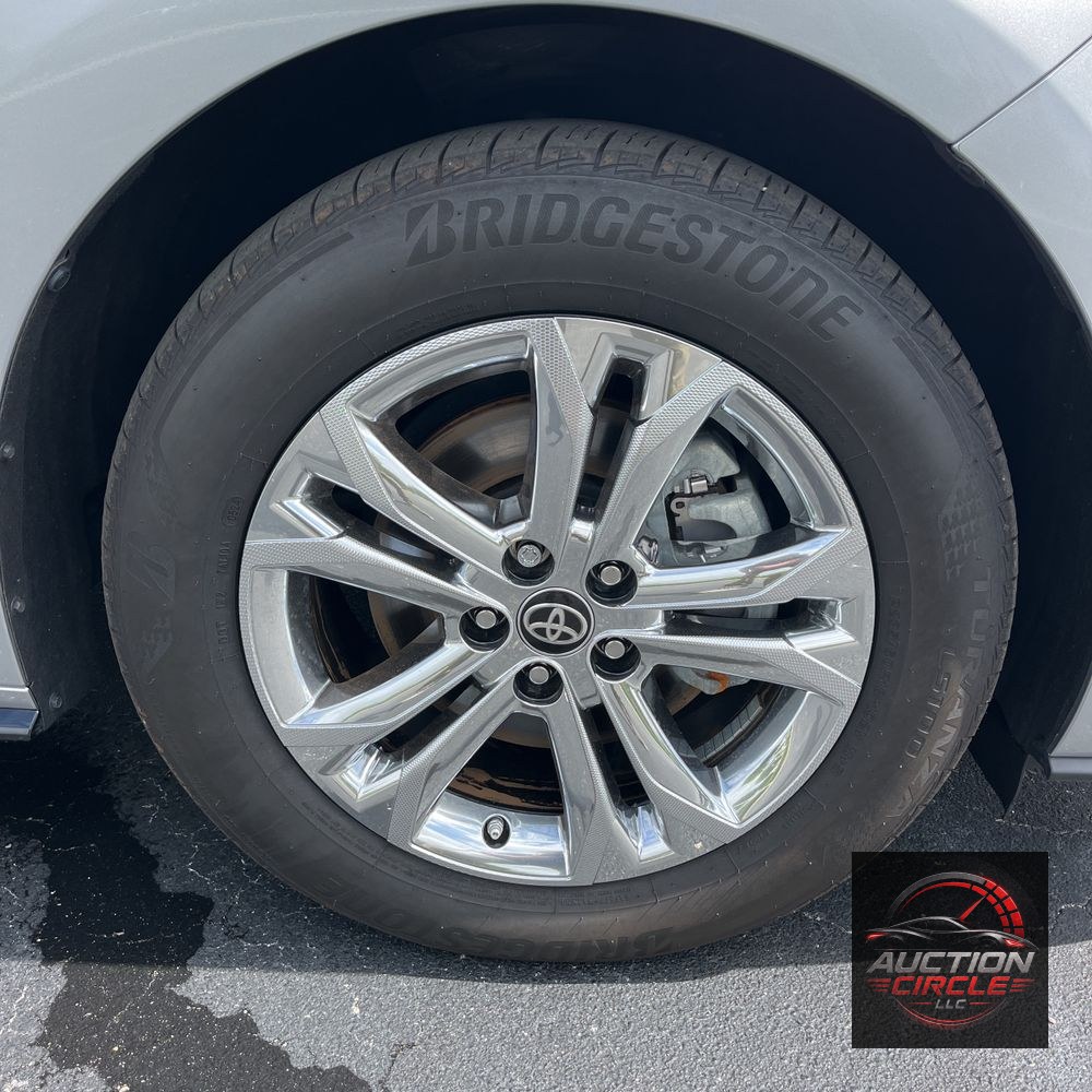 2024 Toyota Sienna Platinum 7-Passenger