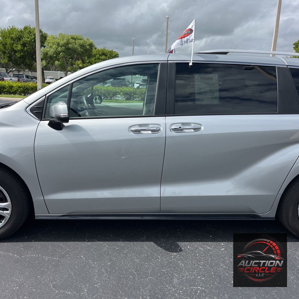 2024 Toyota Sienna Platinum 7-Passenger