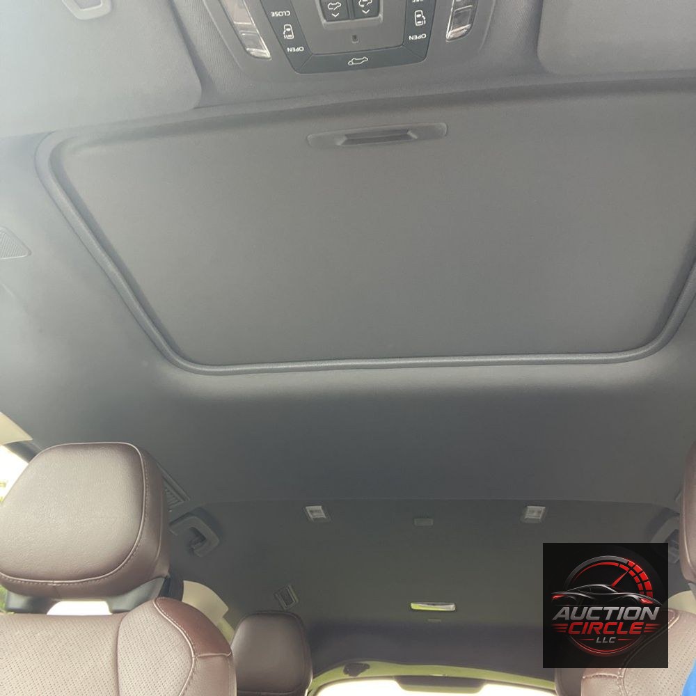 2024 Toyota Sienna Platinum 7-Passenger