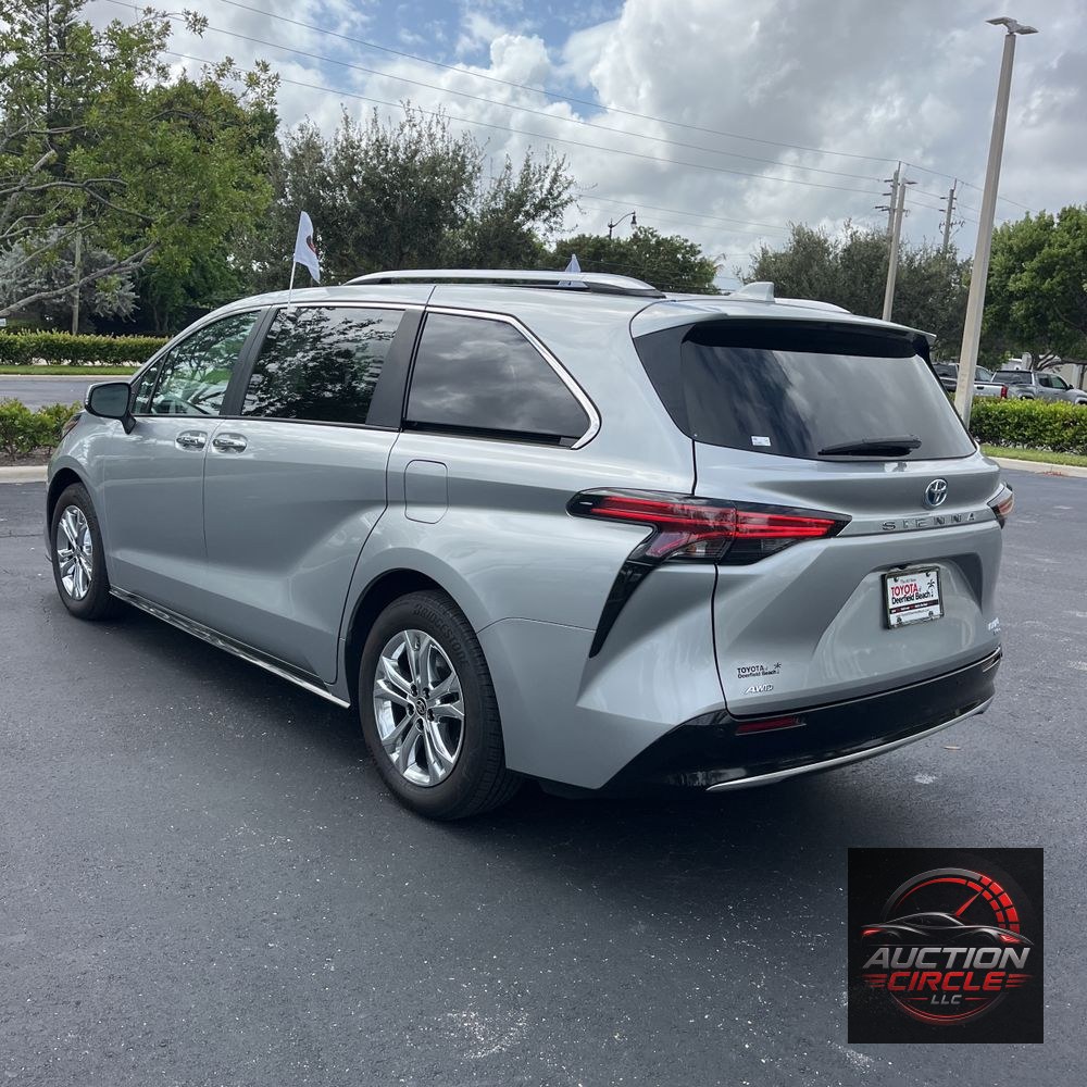 2024 Toyota Sienna Platinum 7-Passenger