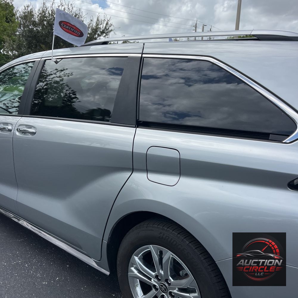 2024 Toyota Sienna Platinum 7-Passenger